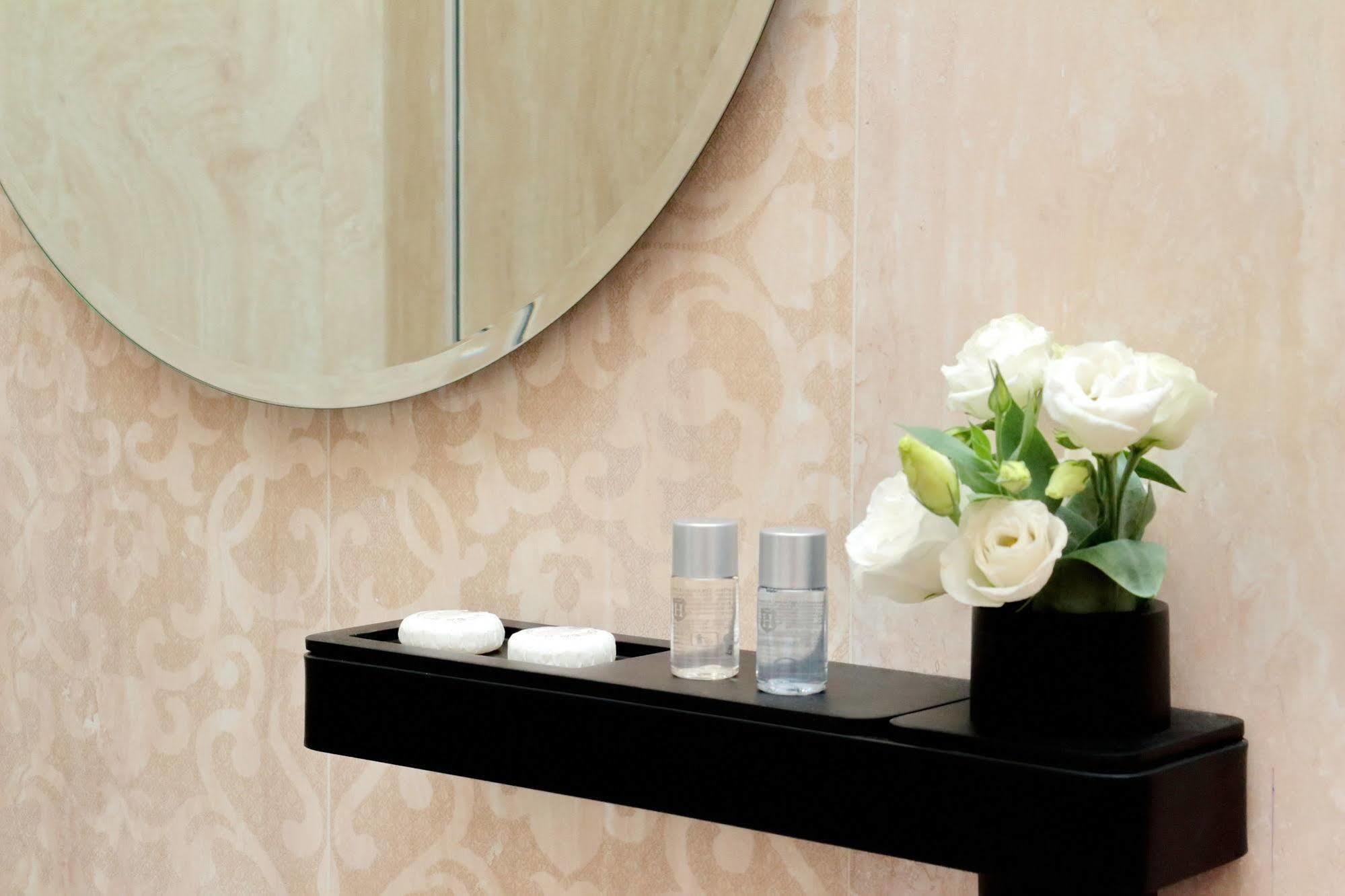 Bq House Colosseum Luxury Rooms 3* Rome