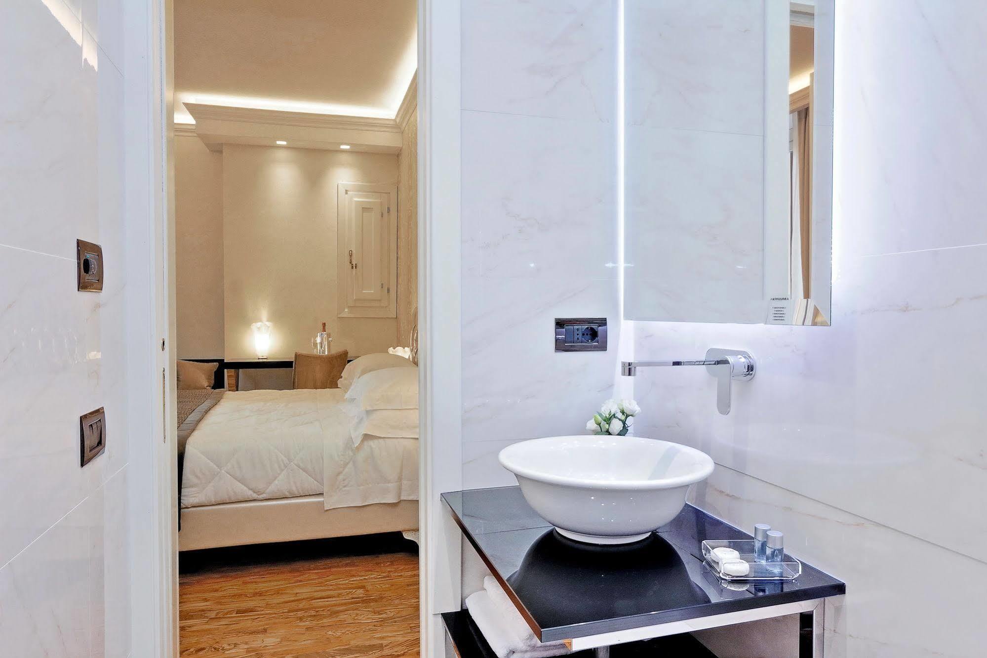 Bed & Breakfast Bq House Colosseum Luxury Rooms Rome