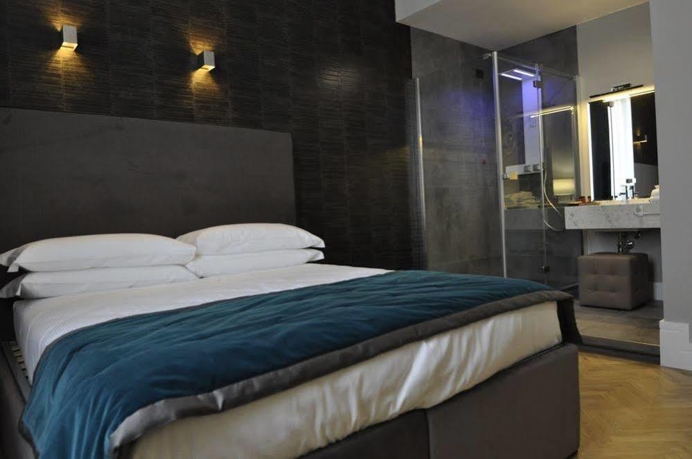 Place 24 & Wellness