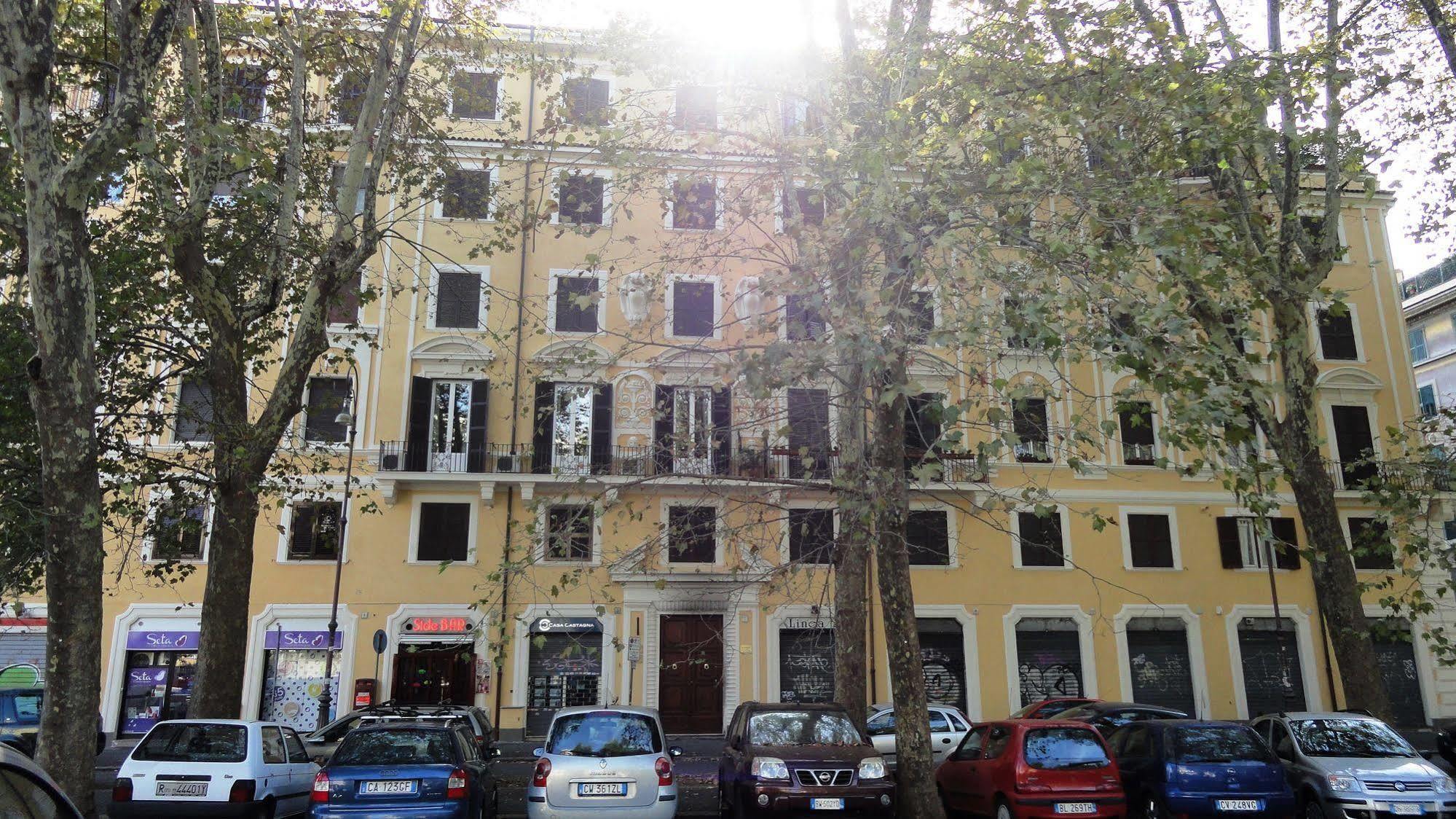 Bed & Breakfast Giovine Italia 3*