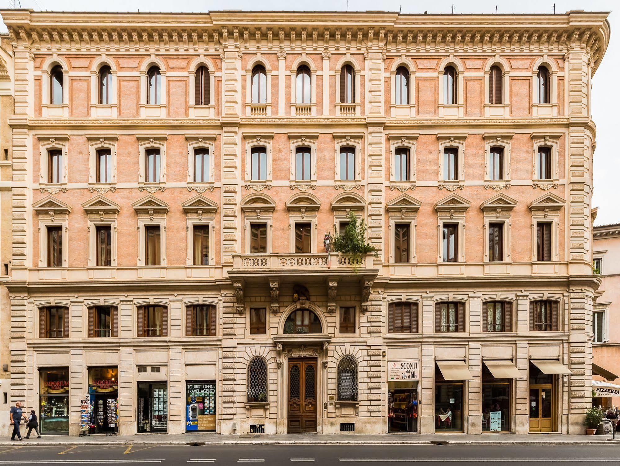 Affreschi Su Luxury