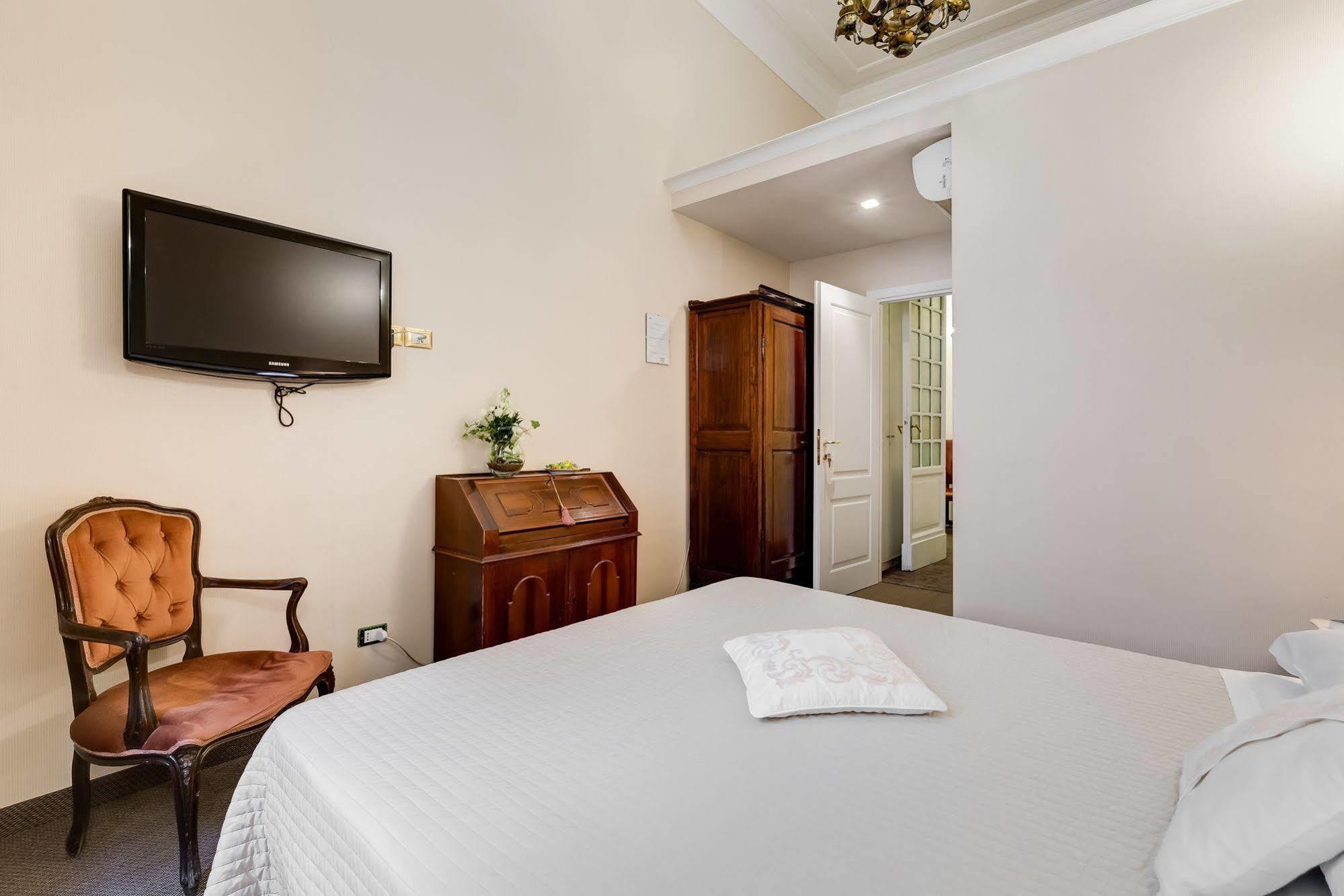 Affreschi Su Luxury Bed & Breakfast 2*