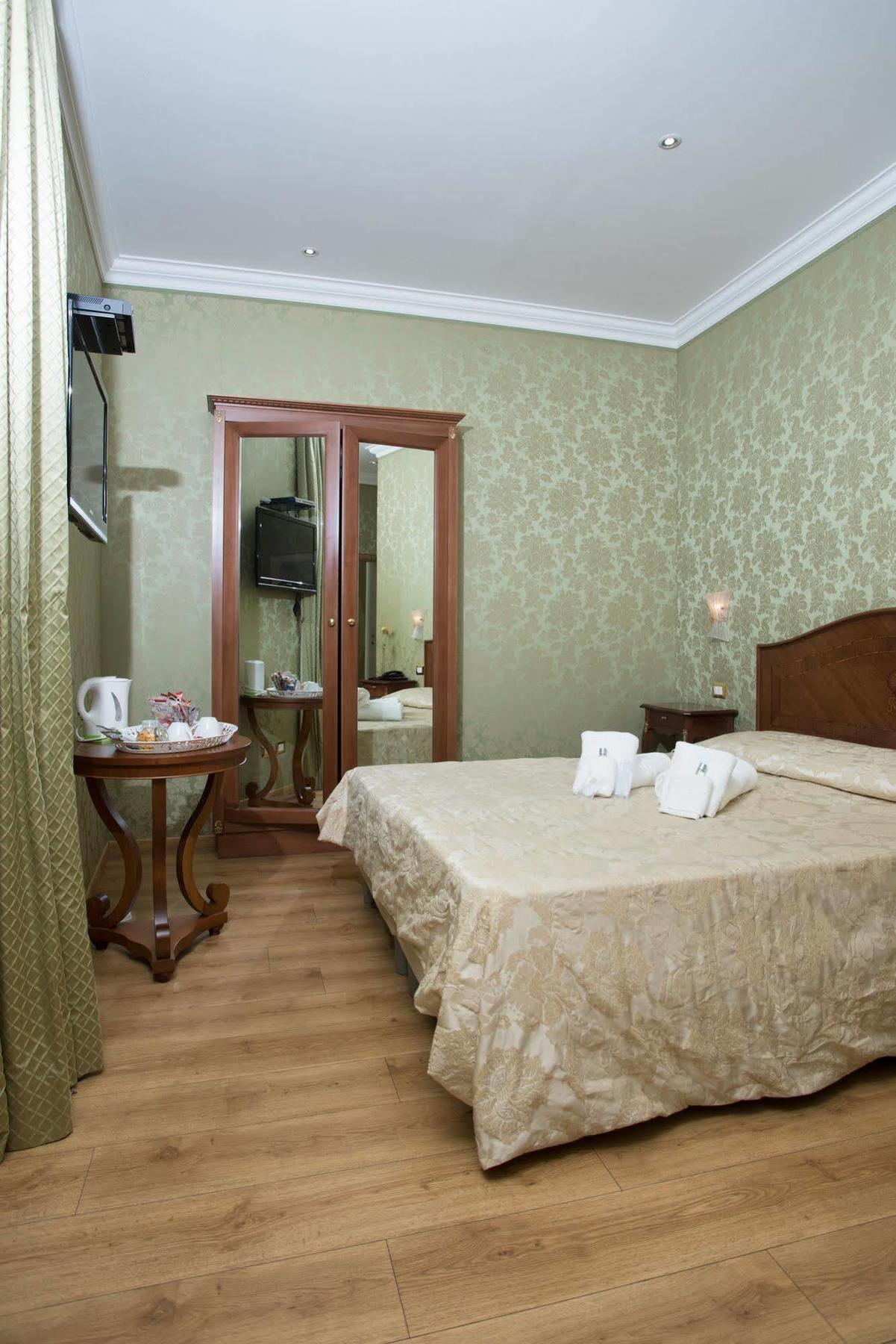 Guest house Bq House Trevi Luxury 3*