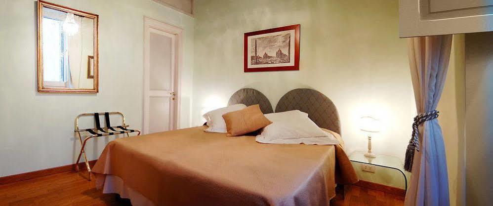 Piazza Di Spagna Sweet Apartment