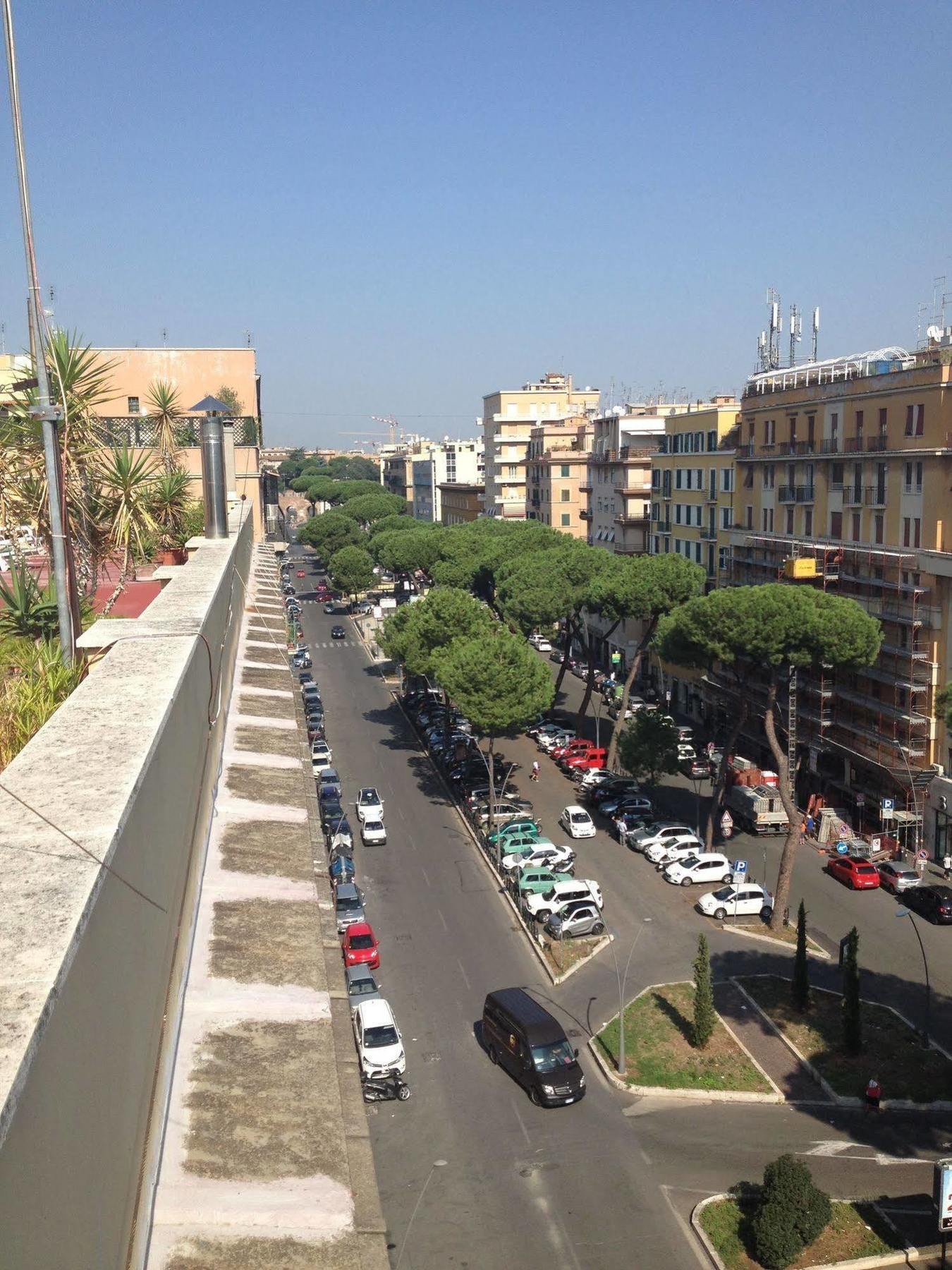 Domus Appia 154 Bed & Breakfast 2*