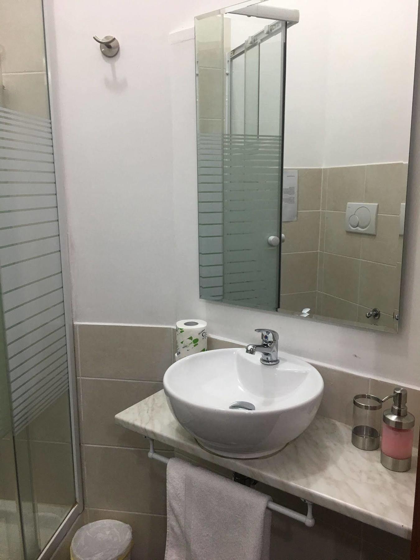 Damiani & Sister Guesthouse Bed & Breakfast 2*
