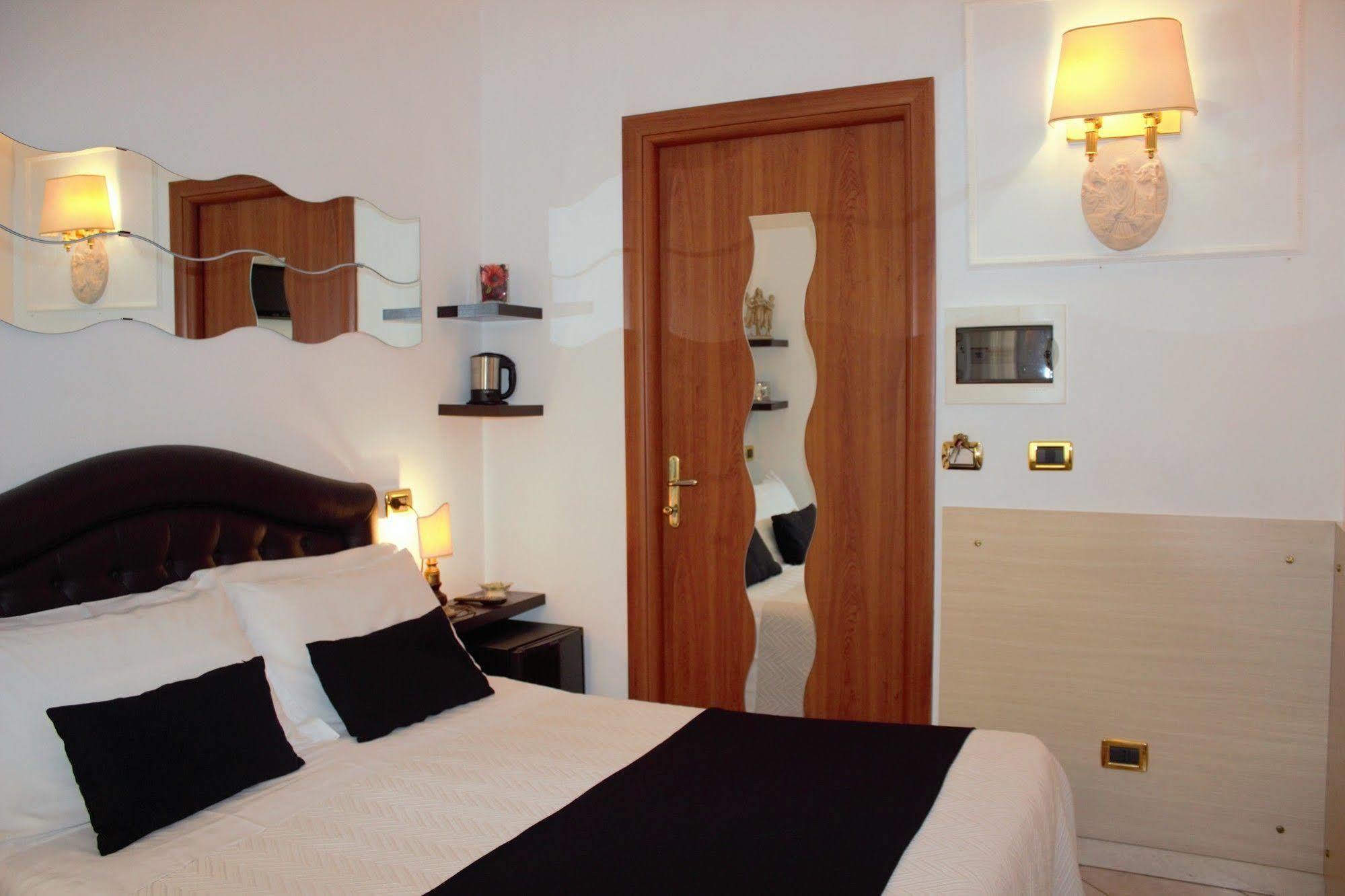 Citta Eterna Guest house 2*
