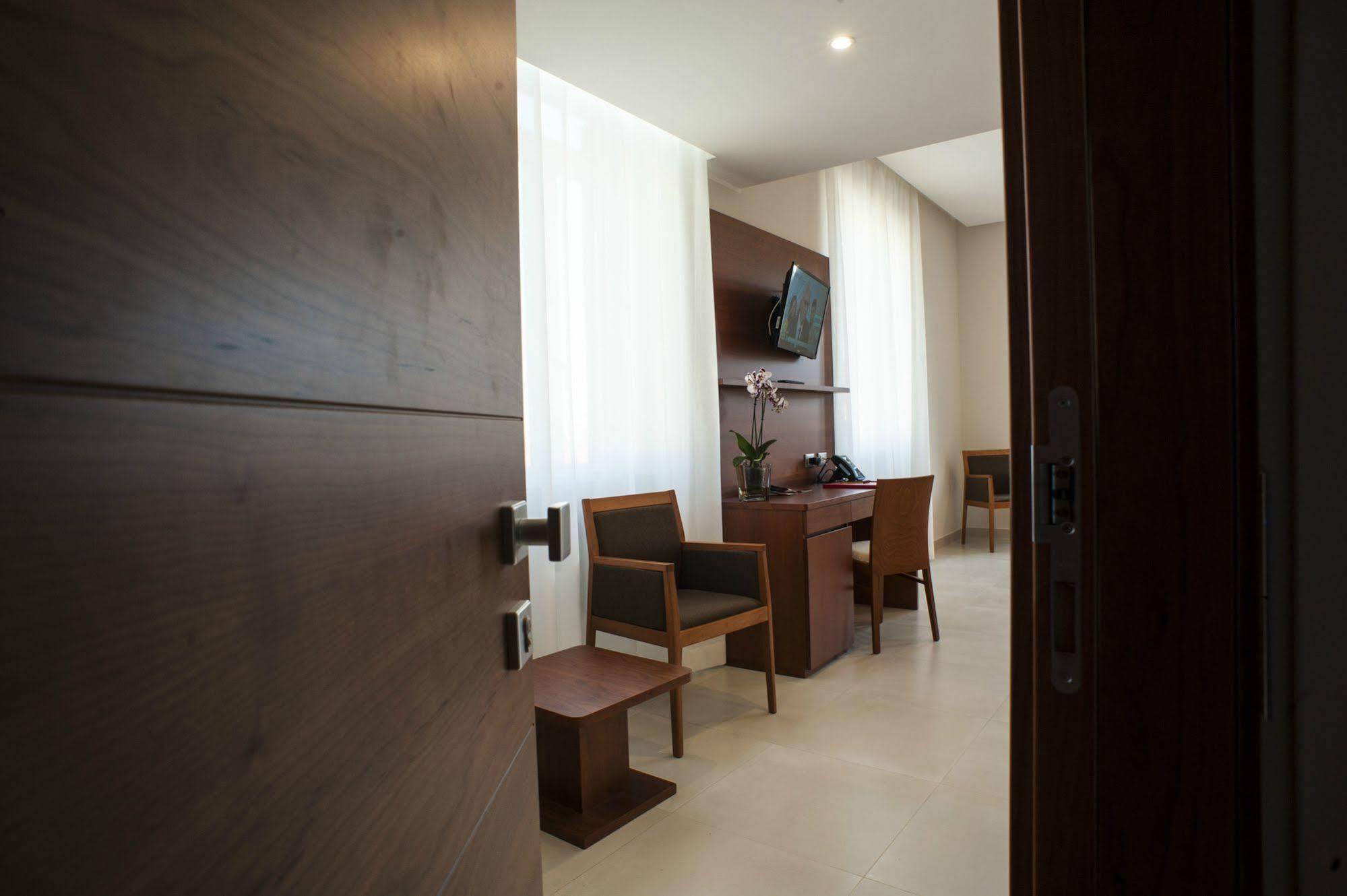 Angelina 3* Rome