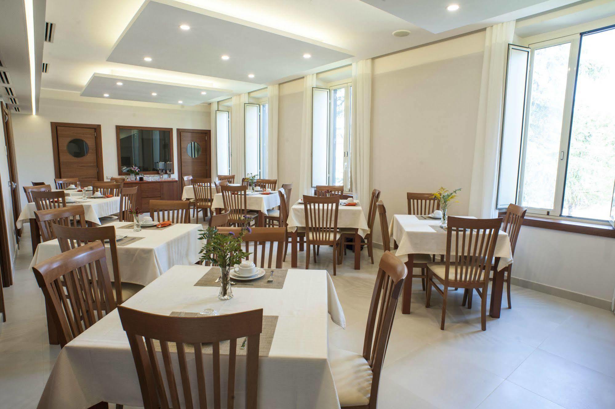 Hotel Angelina 3*