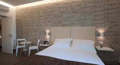 Domus Castroni Pompeo Magno 3* Rome