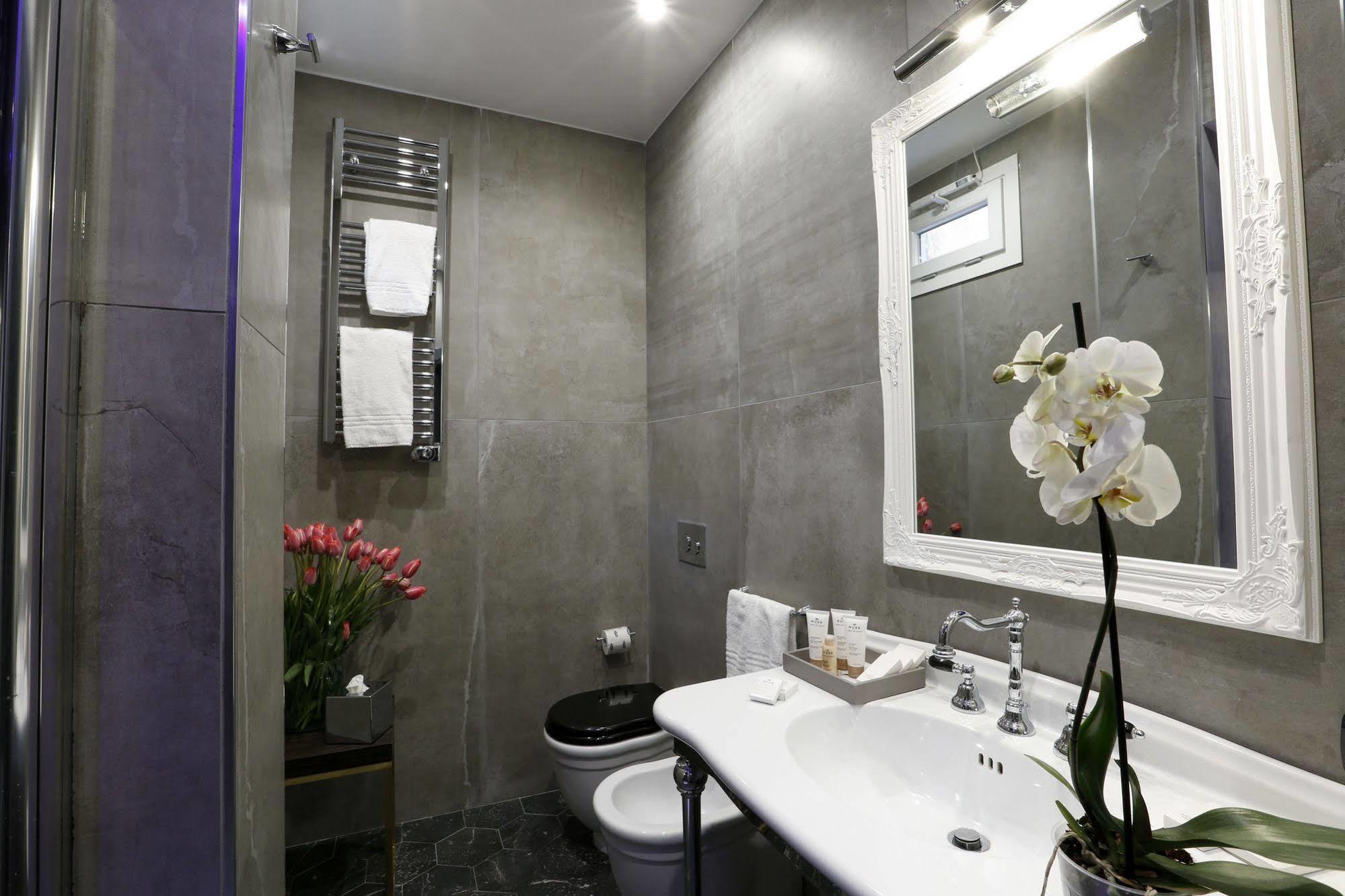 Saint B Boutique 3*