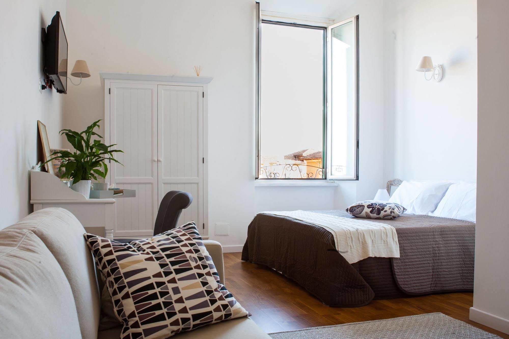 Guest house Urban Pine Rooms