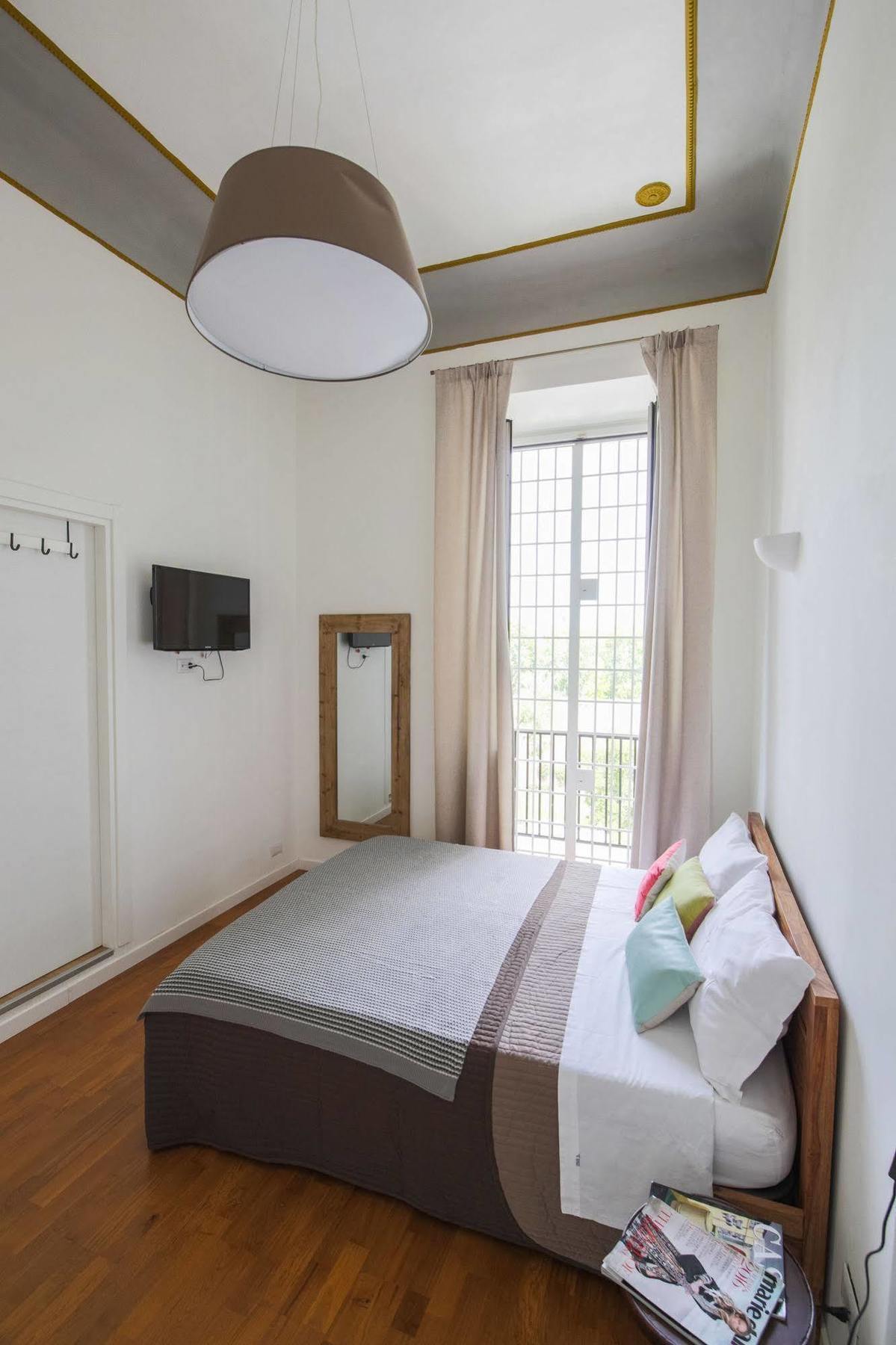 Urban Pine Rooms Guest house Rome