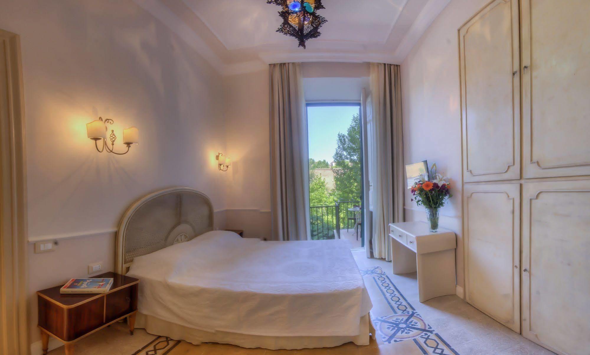 Guest house Charming 2*