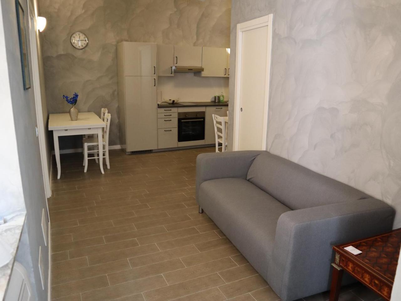 Floor Navona Rome