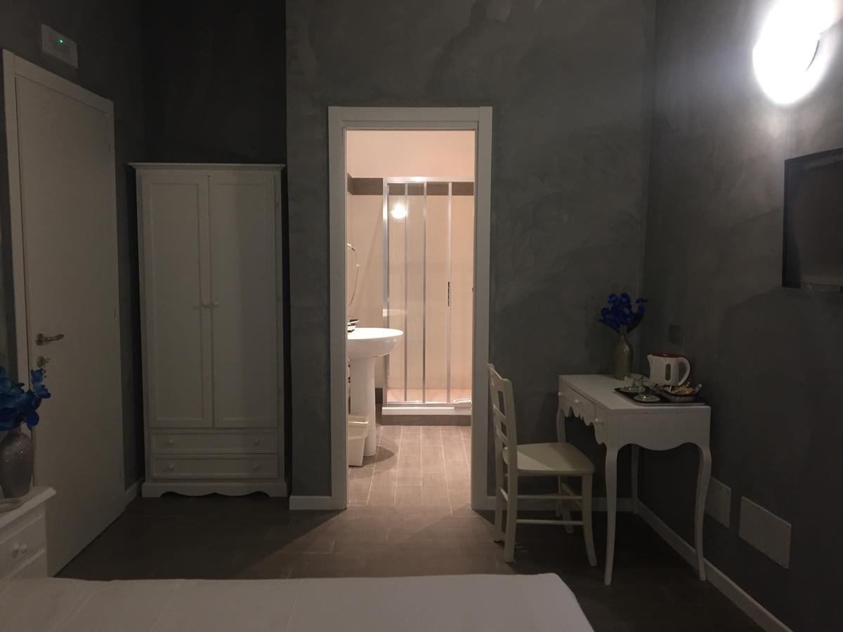Floor Navona
