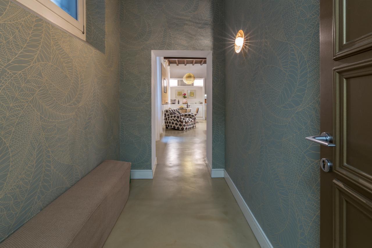 Gold Spanish's Steps Apartment