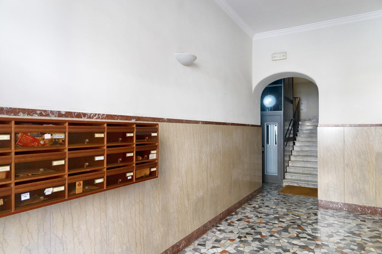 Ht Maximus Guest house