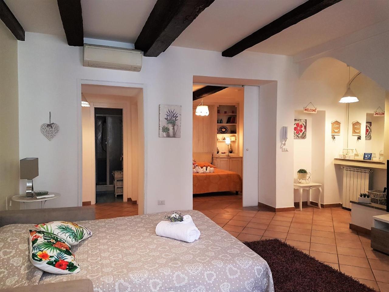 Il Salotto Di Via Giulia * Rome