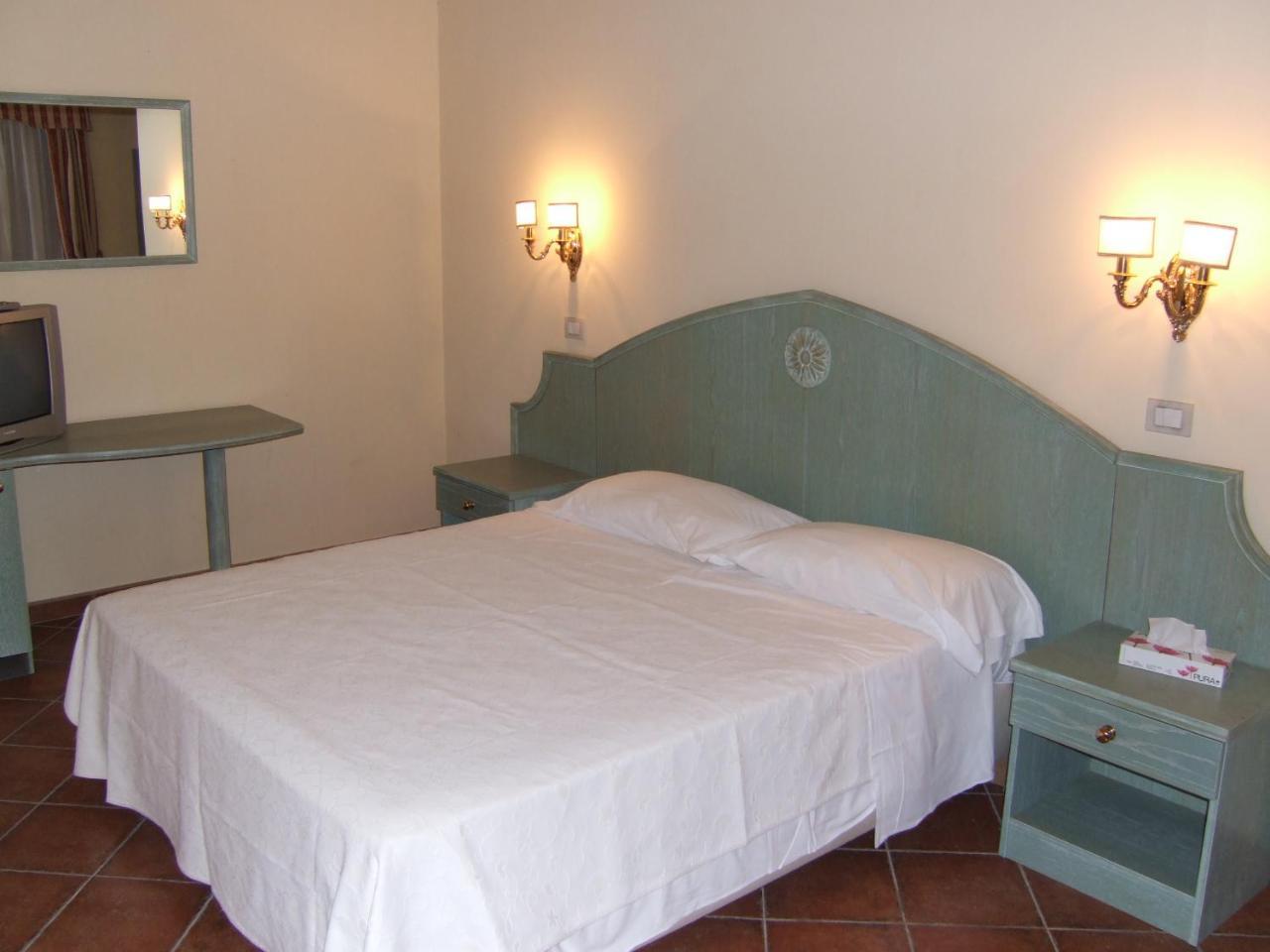 Quadrifoglio Eur Hotel 3*