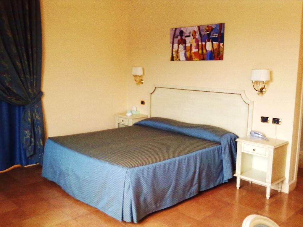 Quadrifoglio Eur 3* Rome