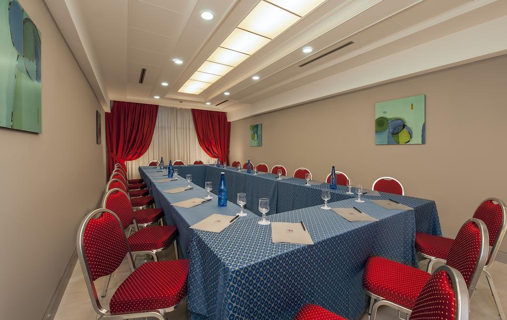 Hotel Quality Rouge Et Noir 4*