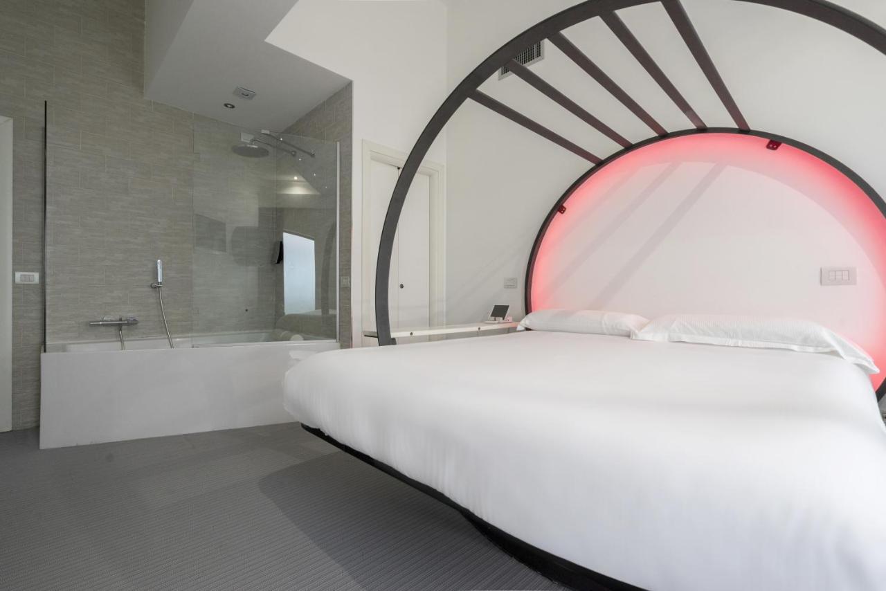 Casa de hóspedes Colosseum Jacuzzi Suites