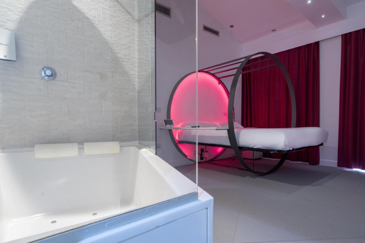Colosseum Jacuzzi Suites Roma