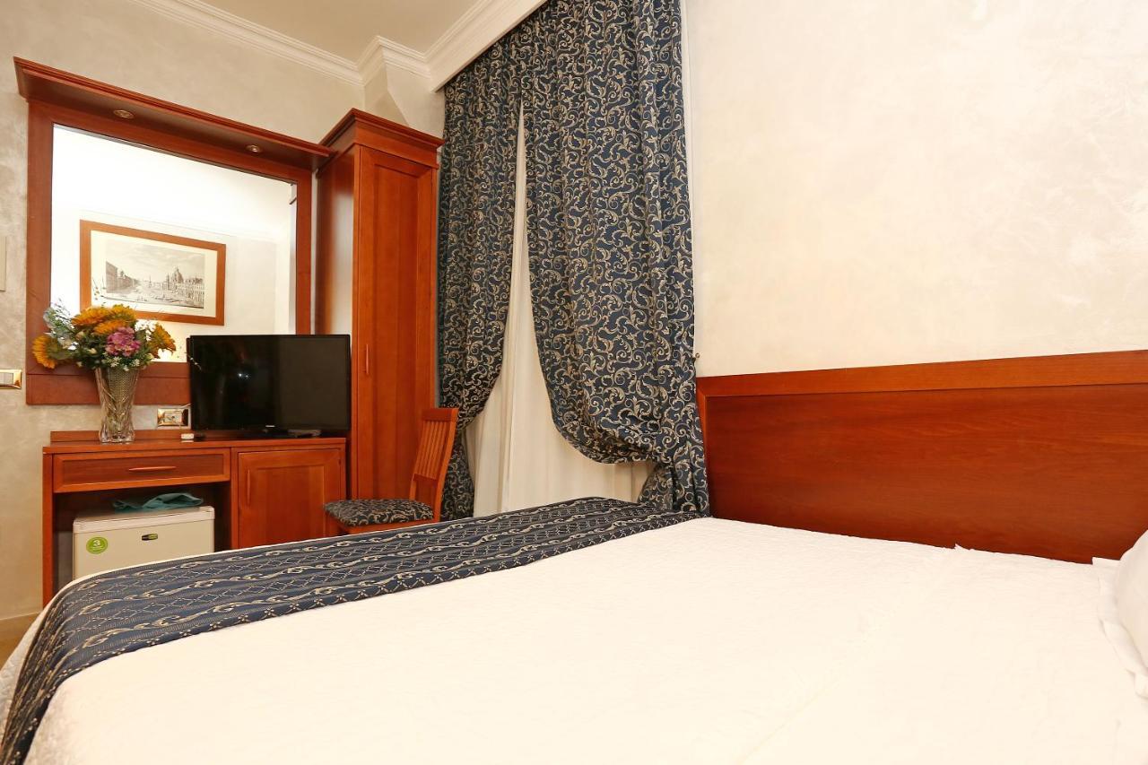 Adorasuite 3* Rome