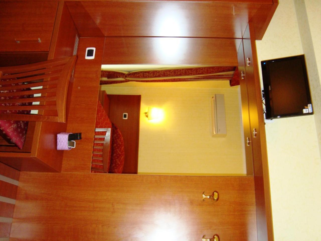 Residenza Fermi 2* Rome