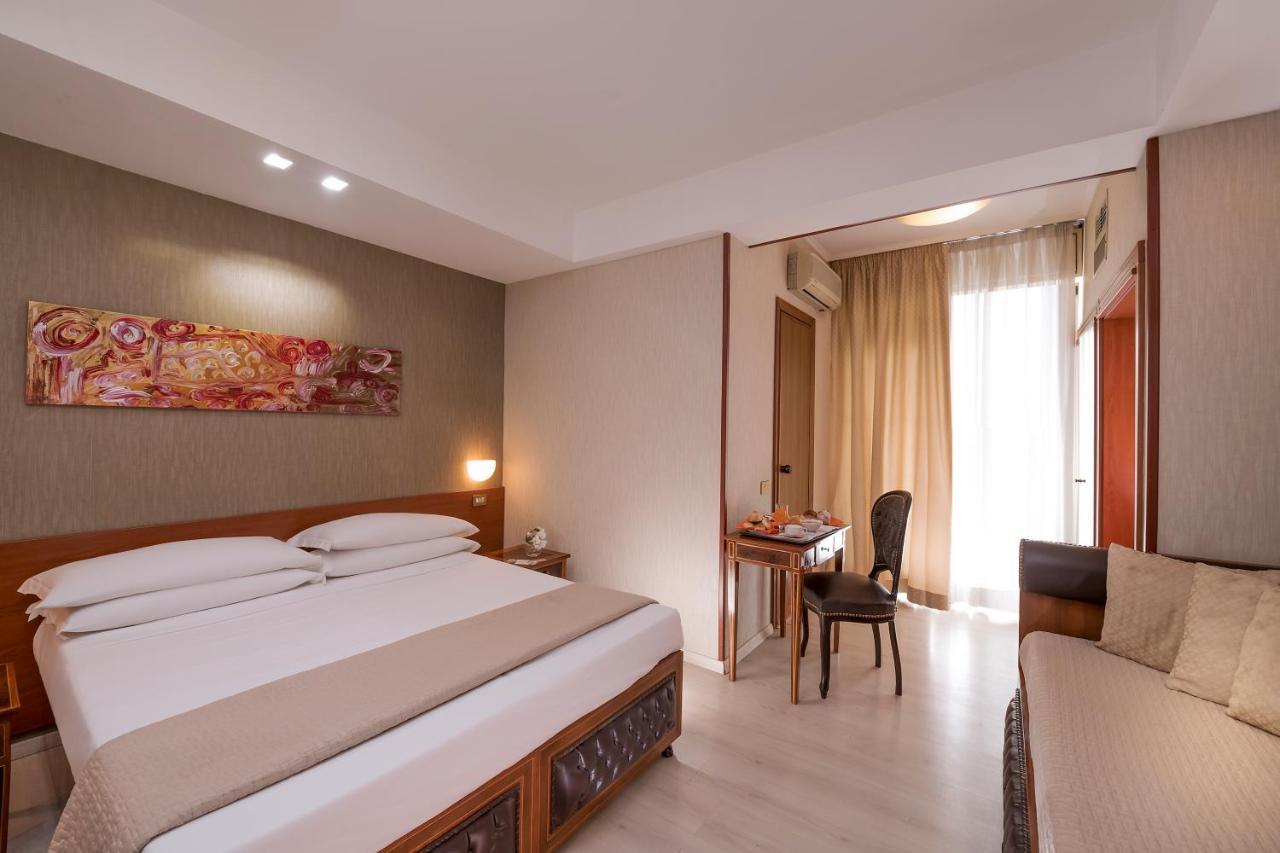 Quality Rouge Et Noir Hotel 4*