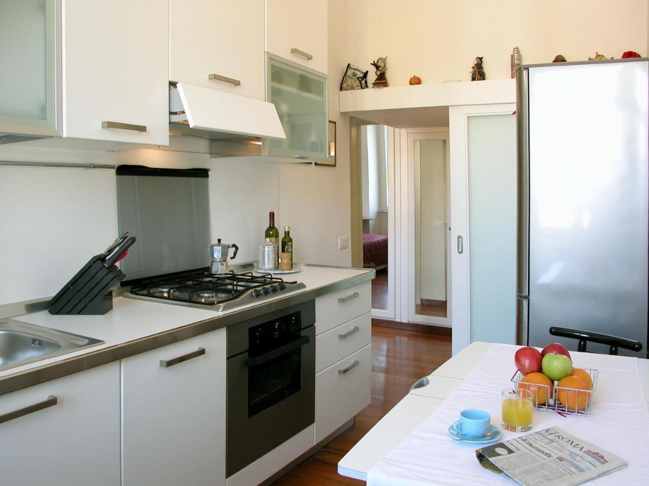Rent In - Eroi Apartment
