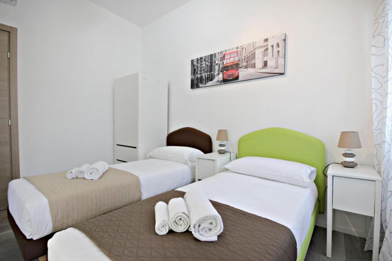 Appartement Penthouse And Eagle Eye Attic Combo *