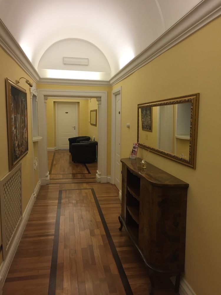 Gasthuis Relais Frattina 2*