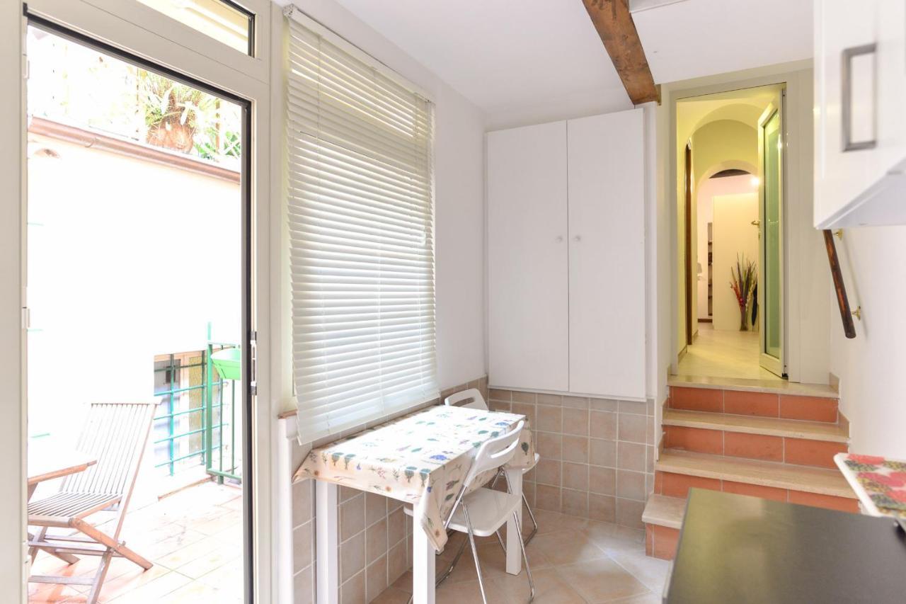 Urbana Colosseo Boutique Rome