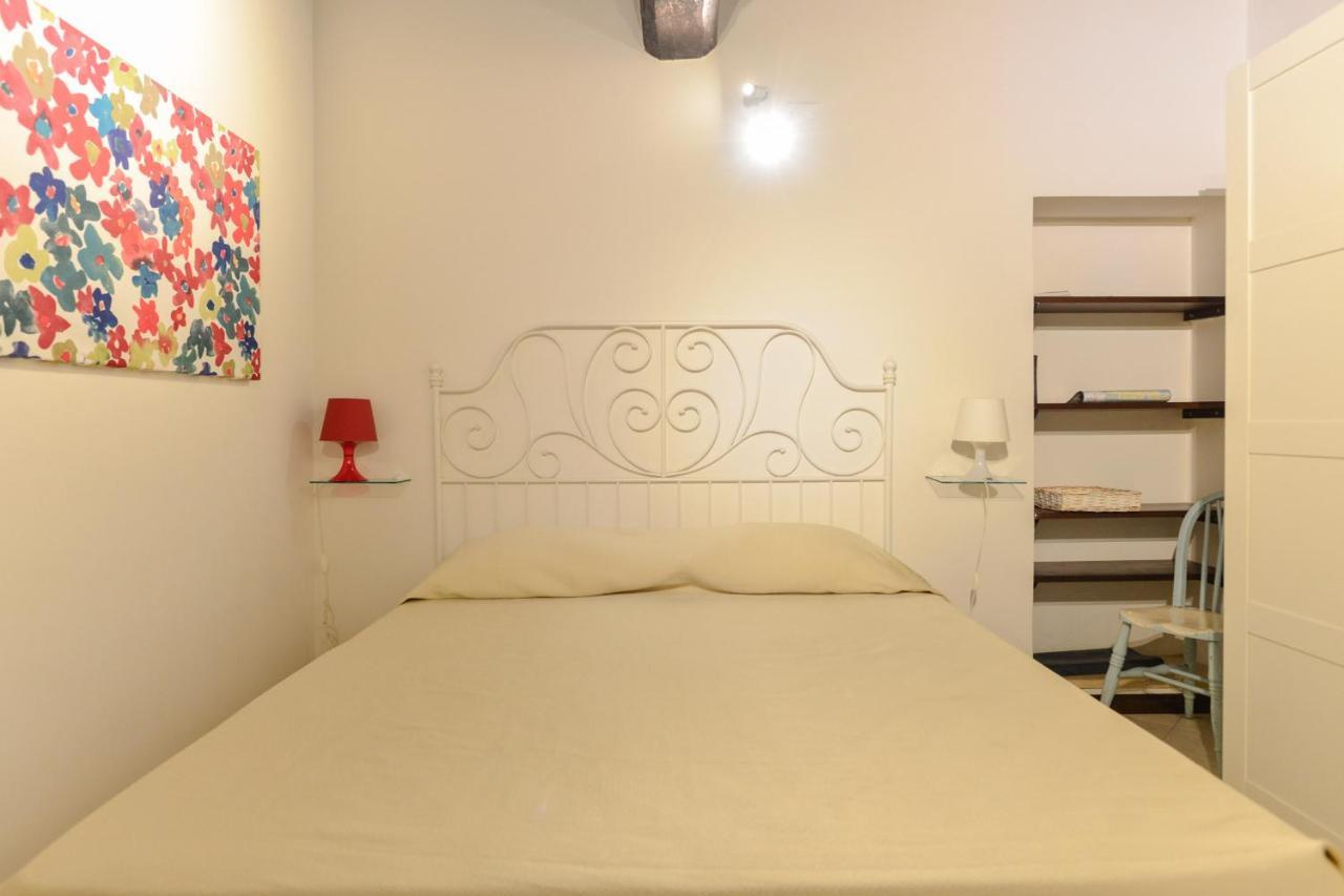 Urbana Colosseo Boutique * Rome