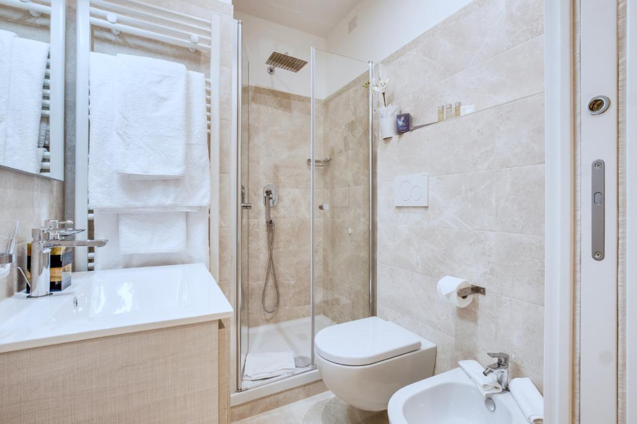 Flats Via Delle Muratte 2mins To Trevi Fountain Apartment Rome