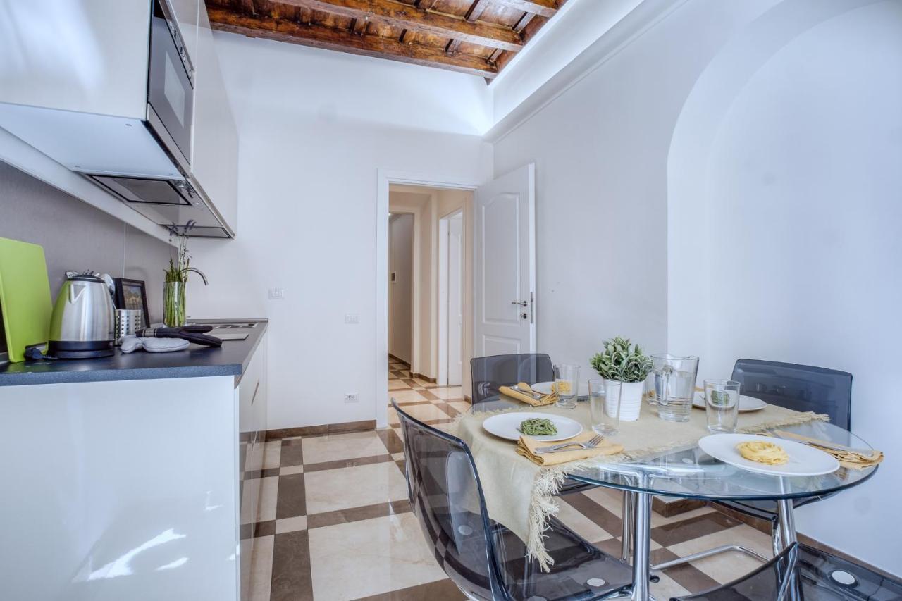 Apartment Flats Via Delle Muratte 2mins To Trevi Fountain *