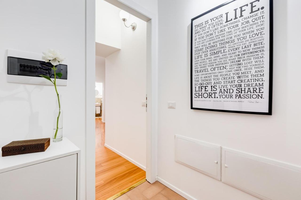 Lovely And Modern Nest Near The Colosseum Apartment *