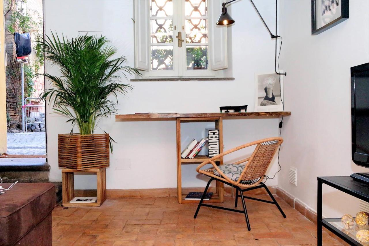 Apartment San Callisto Rome