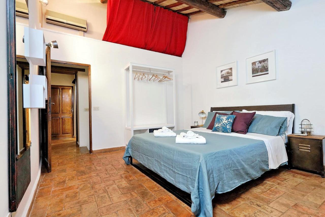 Apartment San Callisto Rome