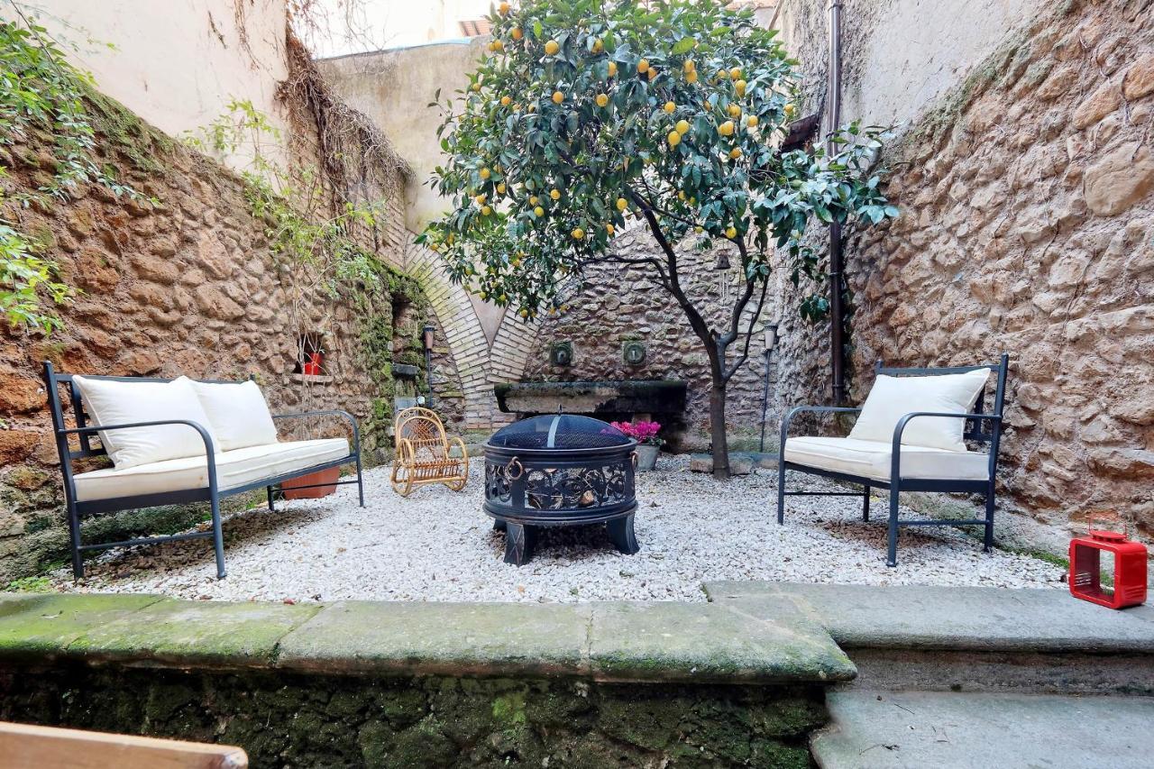 Apartment San Callisto Rome