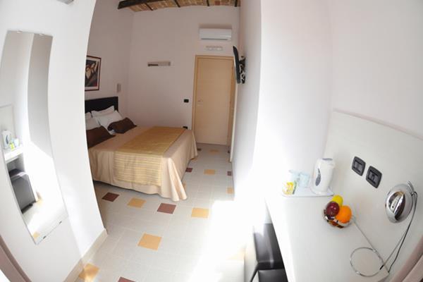 For 2* Rome