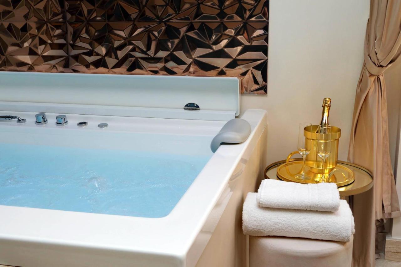 Spanish Hills Collection Luxury & Jacuzzi Maison d'hôtes Rome