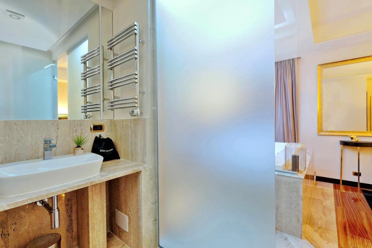Spanish Hills Collection Luxury & Jacuzzi Maison d'hôtes Rome