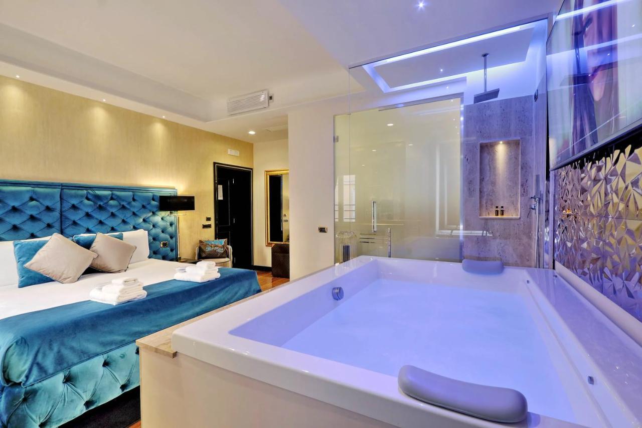 Spanish Hills Collection Luxury & Jacuzzi Maison d'hôtes 4*