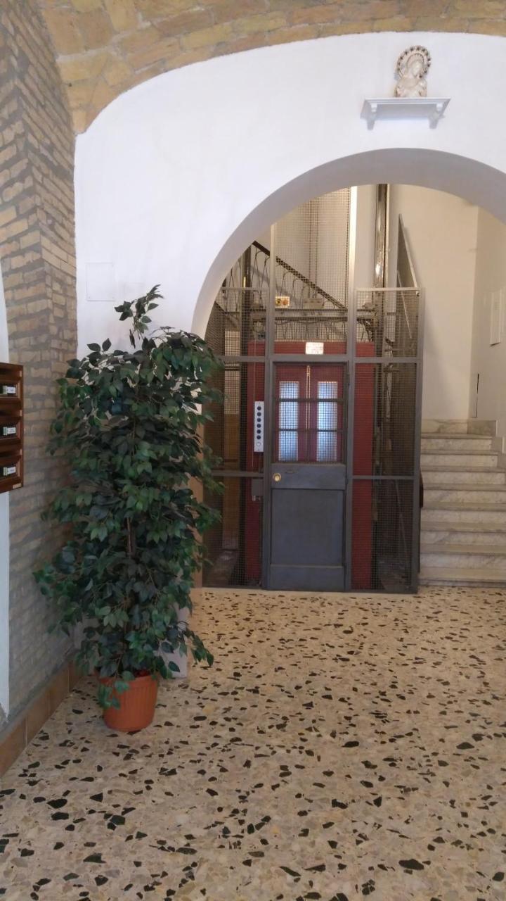 Vatican Comfort Suites Guest house