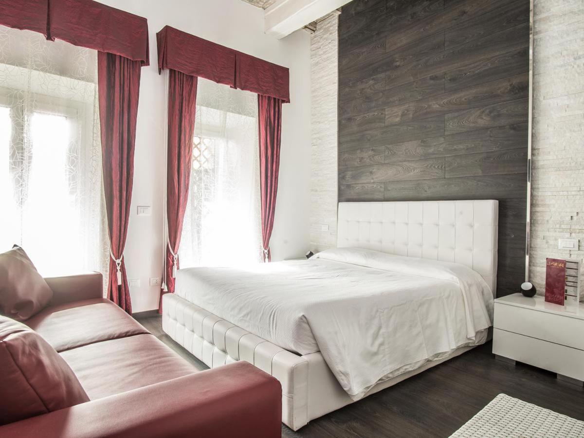 Royal 2* Rome