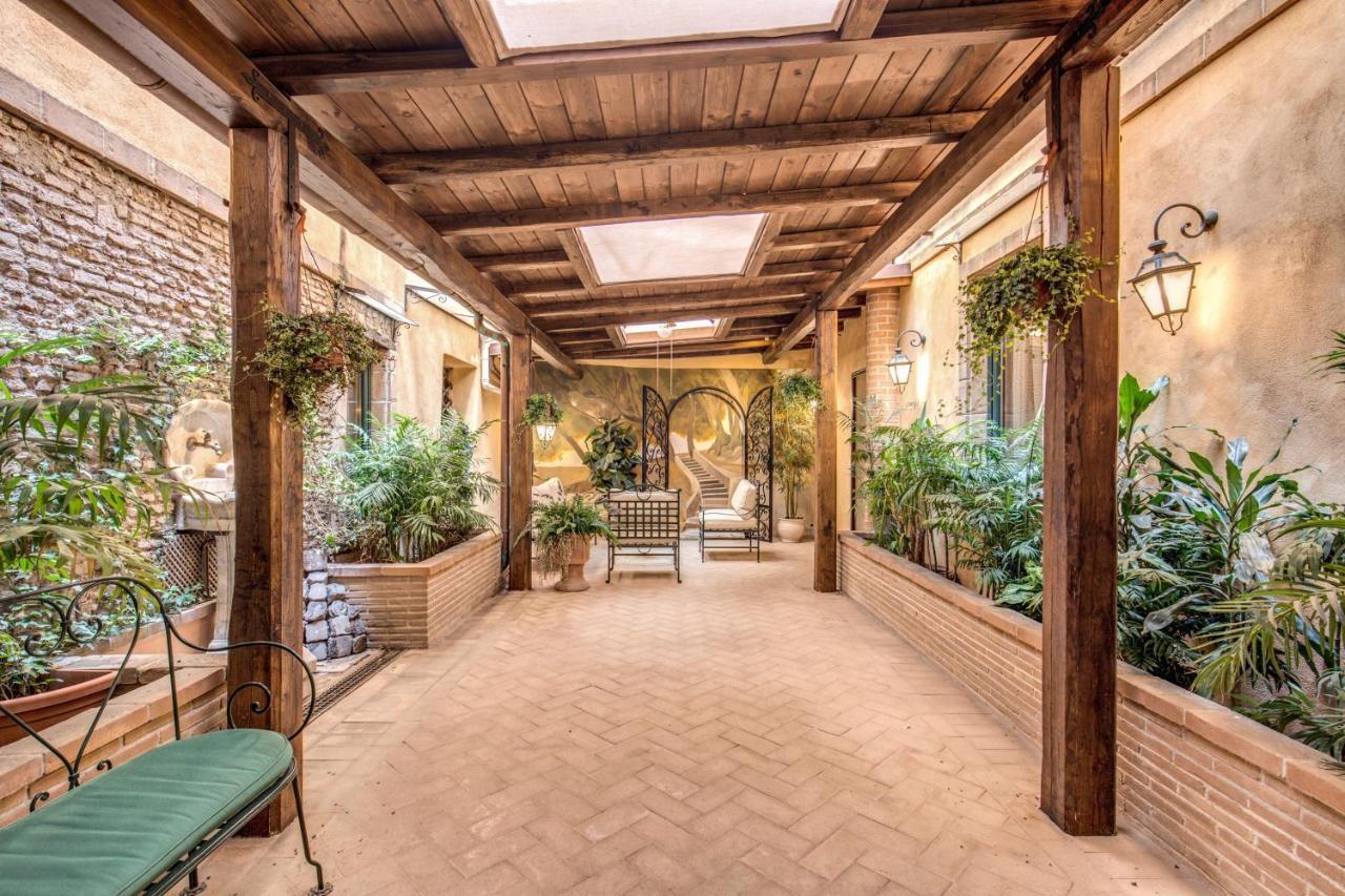 Residenza San Calisto Rome
