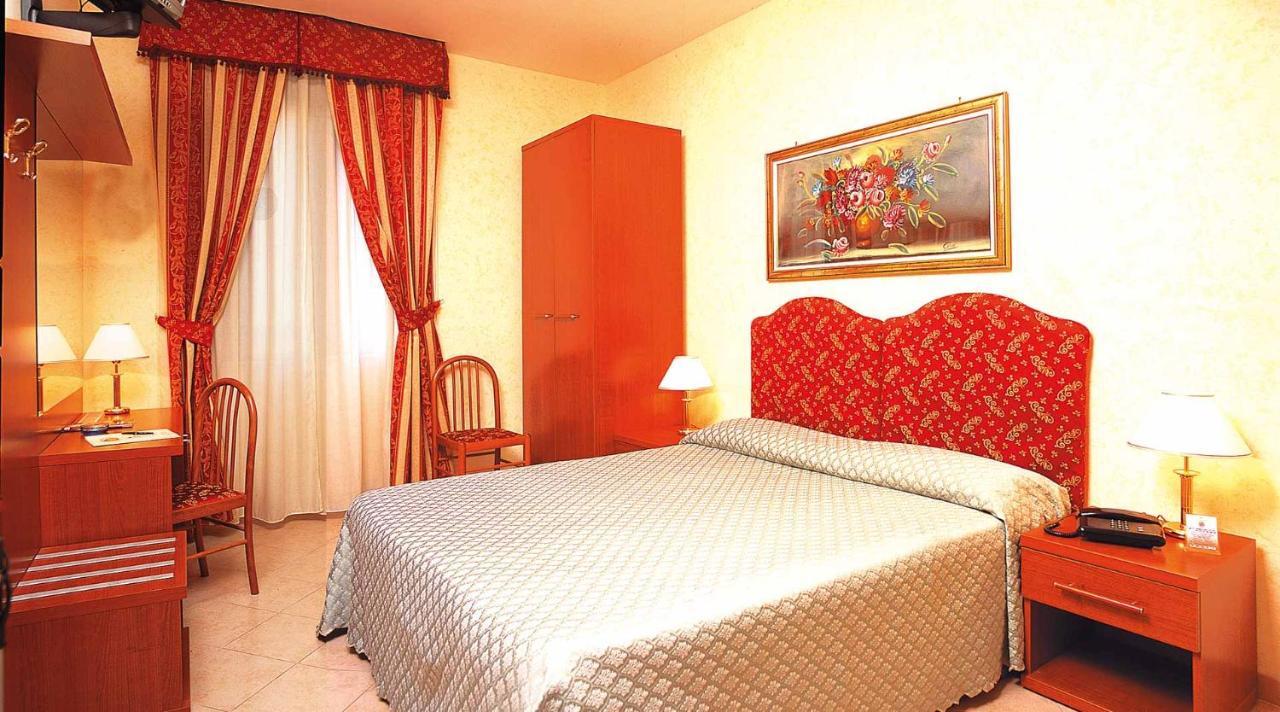 Hotel Stromboli 3*